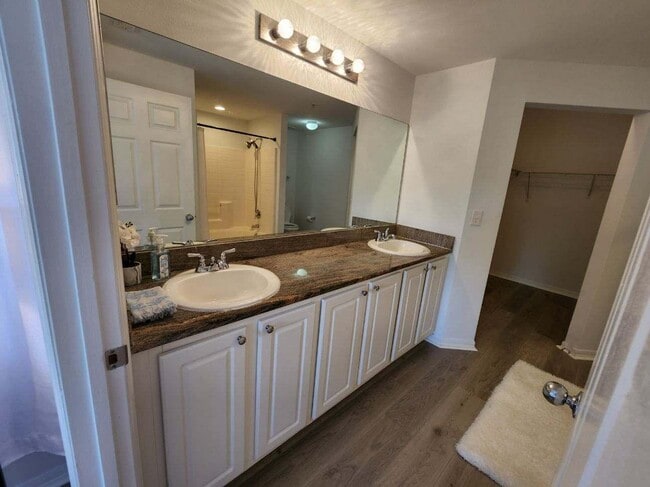 Building Photo - 5551 Bentgrass Dr