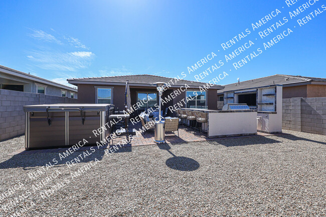 Building Photo - 15990 W Gray Fox Trl