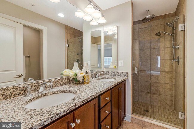 Building Photo - 4531 Westhall Dr