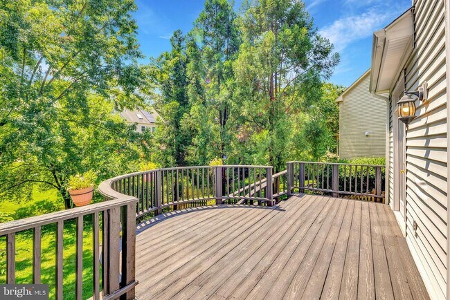 Building Photo - 21102 Raintree Ct