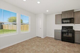 Building Photo - 1228 Haverford Ln