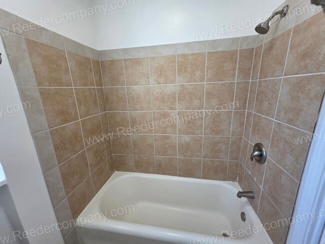 Building Photo - 1214 W 142nd St