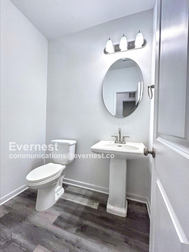 Building Photo - 3621 Quail Dr