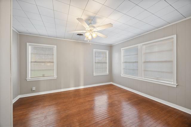 Building Photo - 806 Buckalew St