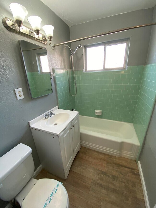 Building Photo - 600 N St