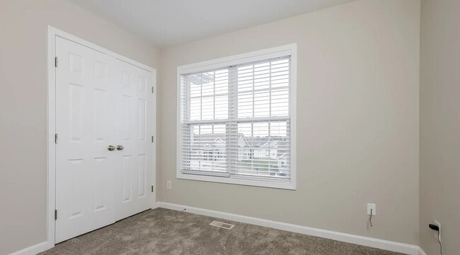 Building Photo - 1005 Tellis Dr