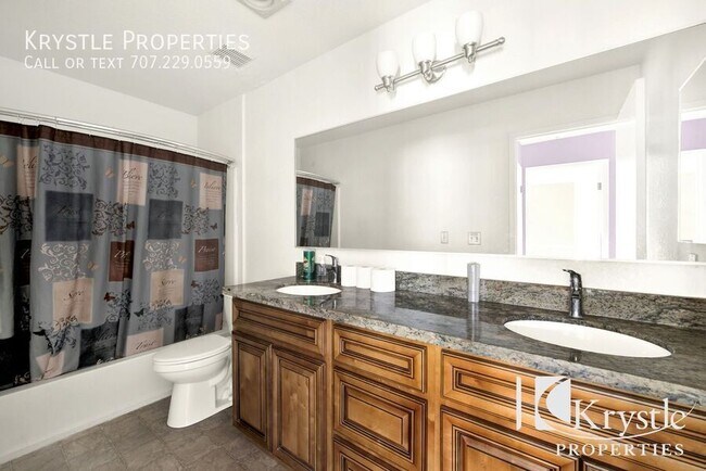 Building Photo - Charming 2 bedroom 2 bath apartment in Gat...