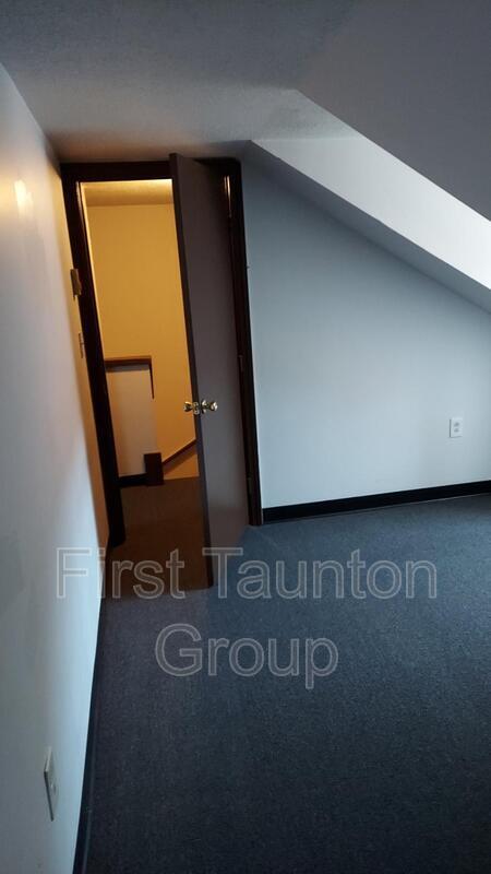 Building Photo - 2 Union St