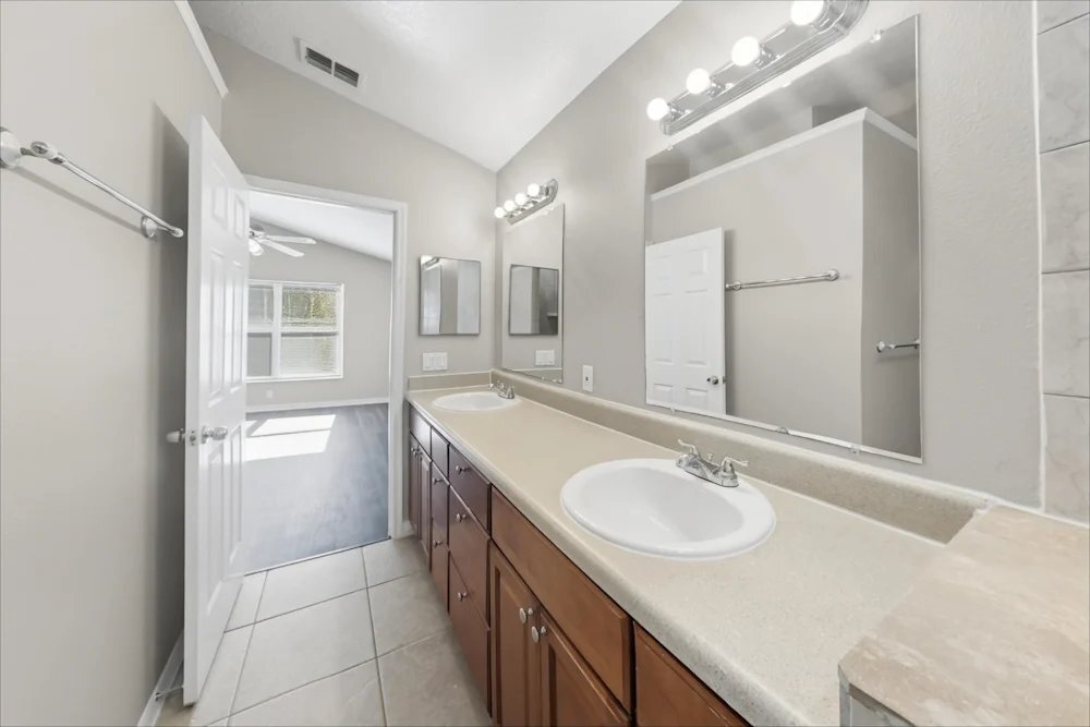 Building Photo - 10219 Merrimac Manor Dr