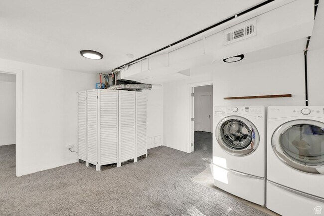 Building Photo - 7899 S Grant St