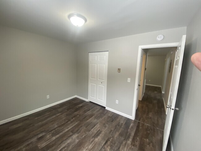 Building Photo - 1039 Maas St