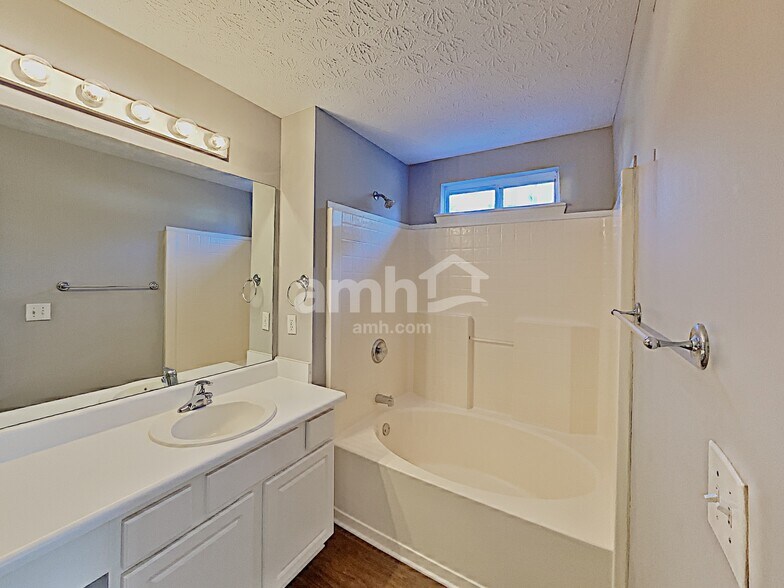 Building Photo - 4607 Noah Overlook E