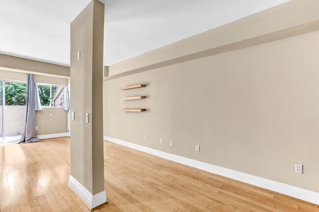 Building Photo - $500 Move In Special - Studio in the Venetian Community in UTC w/ Parking Included!