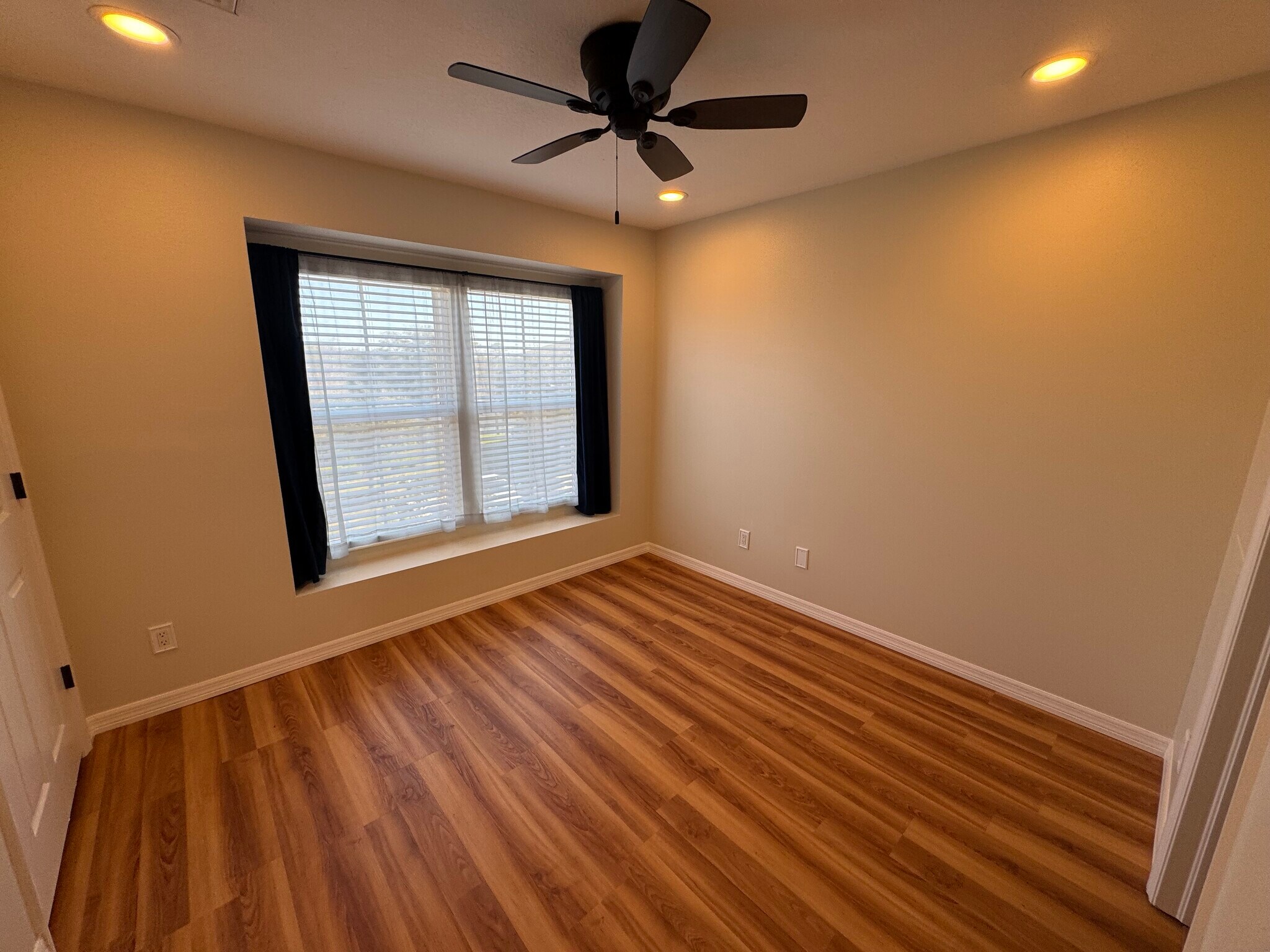 Building Photo - 8741 Spruce Hills Ct