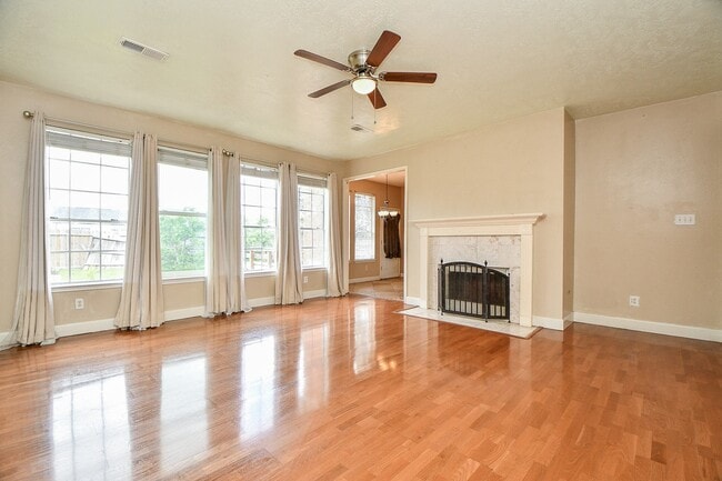 Building Photo - 4306 W Thunderwood Cir