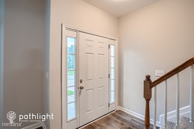 Building Photo - 4 br, 2.5 bath House - 912 Lakeside Ct UNIT