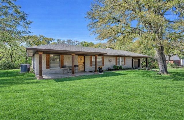 Building Photo - 800 FM 1187