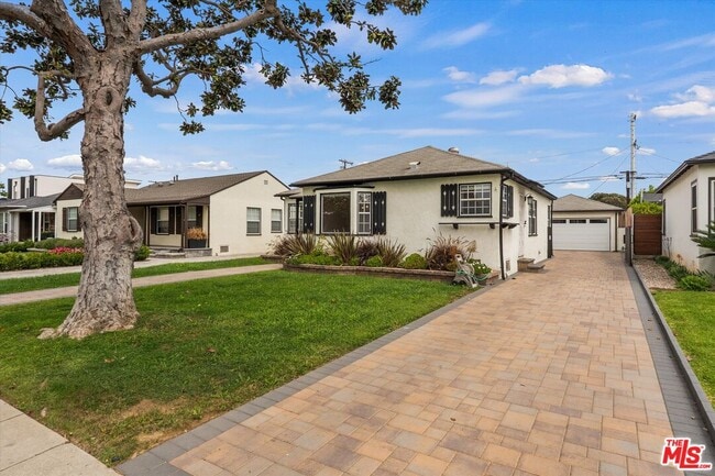 Building Photo - 8348 Reading Ave