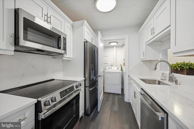 Building Photo - 40 Le Forge Ct