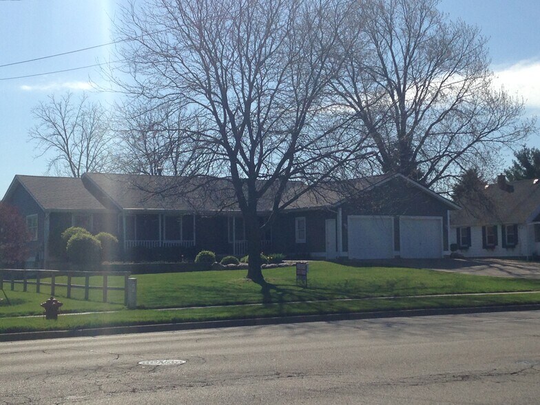 Primary Photo - 4194 Ivanrest Ave SW