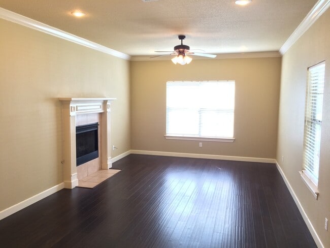 Building Photo - 2708 Westminster Dr