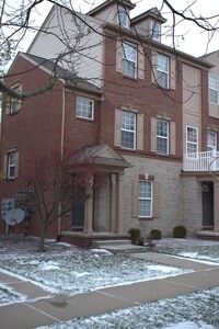 Building Photo - 44725 Ellery Ln