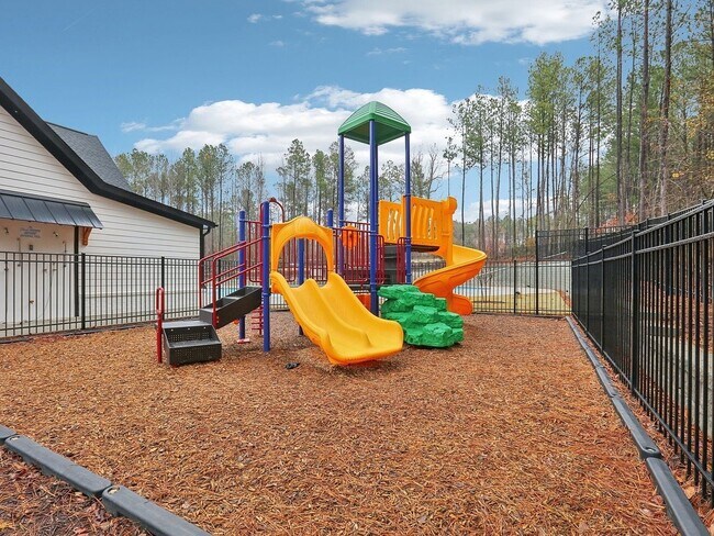 Building Photo - 721 Deschutes Dr