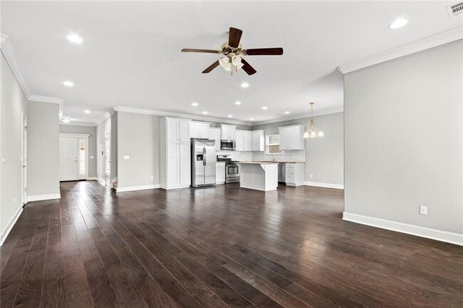 Building Photo - 4400 SW Eggersway Pl