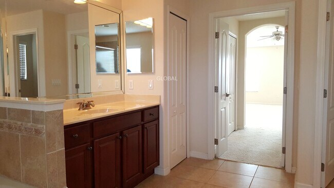 Building Photo - Elegant 4-Bedroom Home in Gated Eagle Creek with Resort-Style Amenities