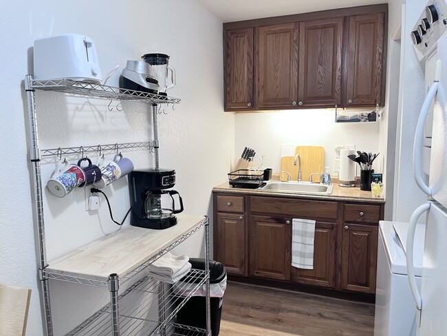 Building Photo - Rocky Court