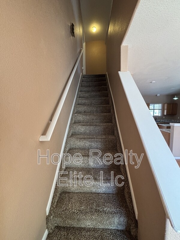 Building Photo - 7640 Fiona Ln