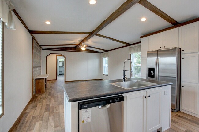 Building Photo - 295 Seays Rd