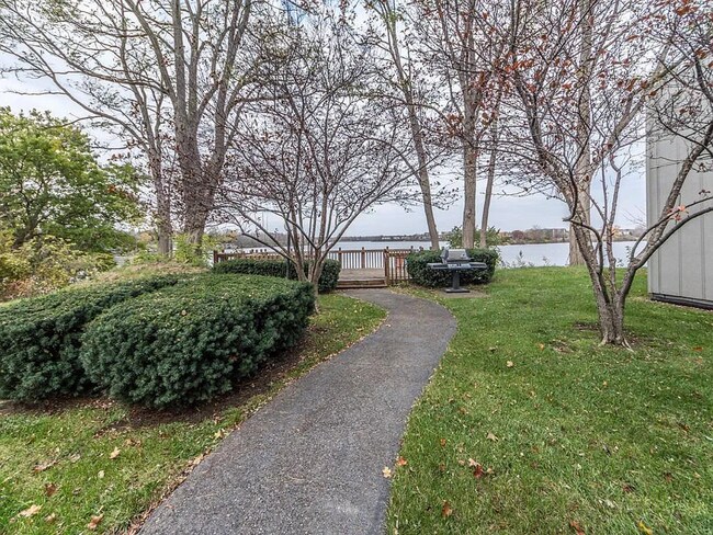 Building Photo - 9663 Harbour Cove Ct