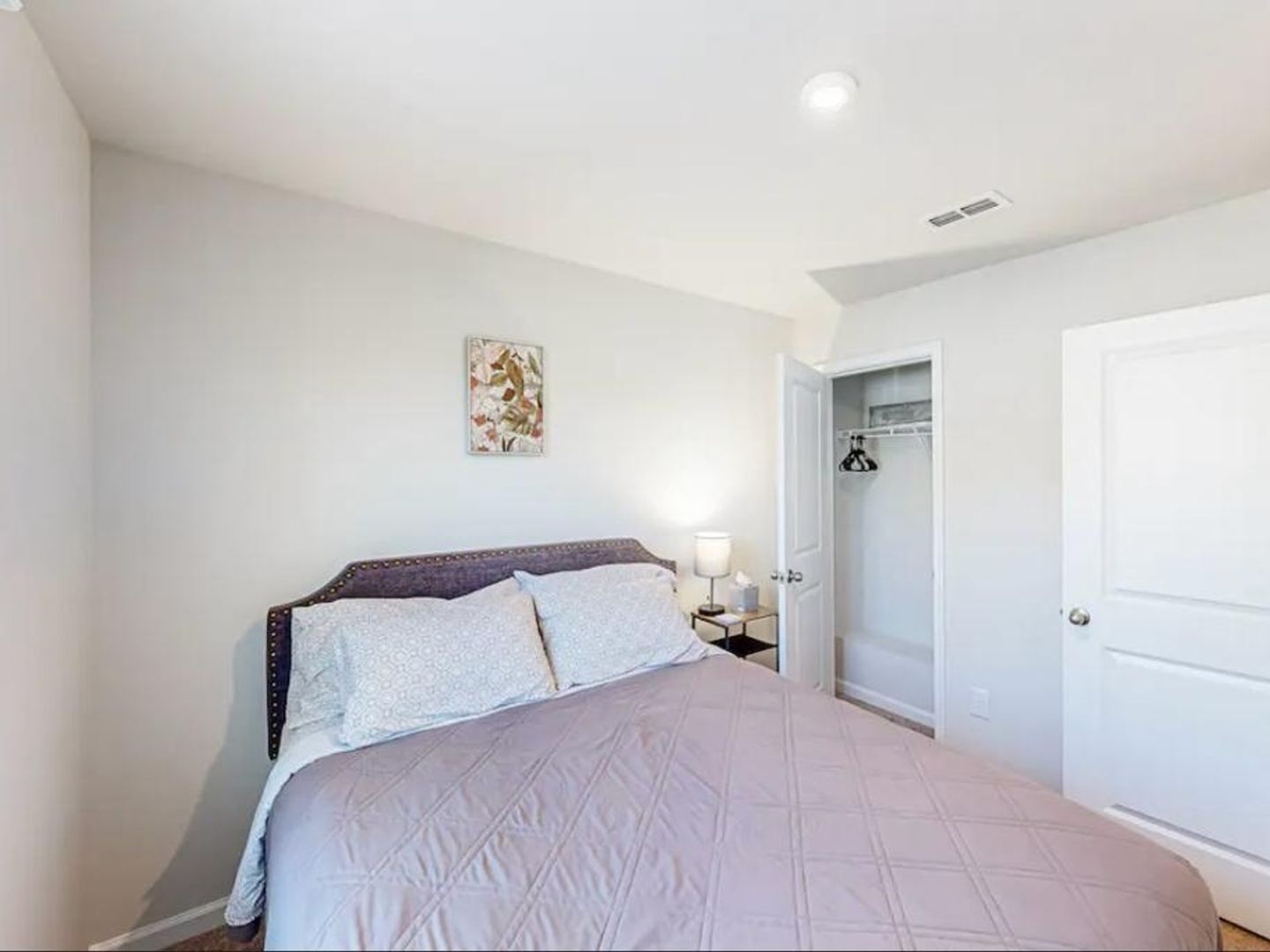 Building Photo - 6 Tidworth Dr