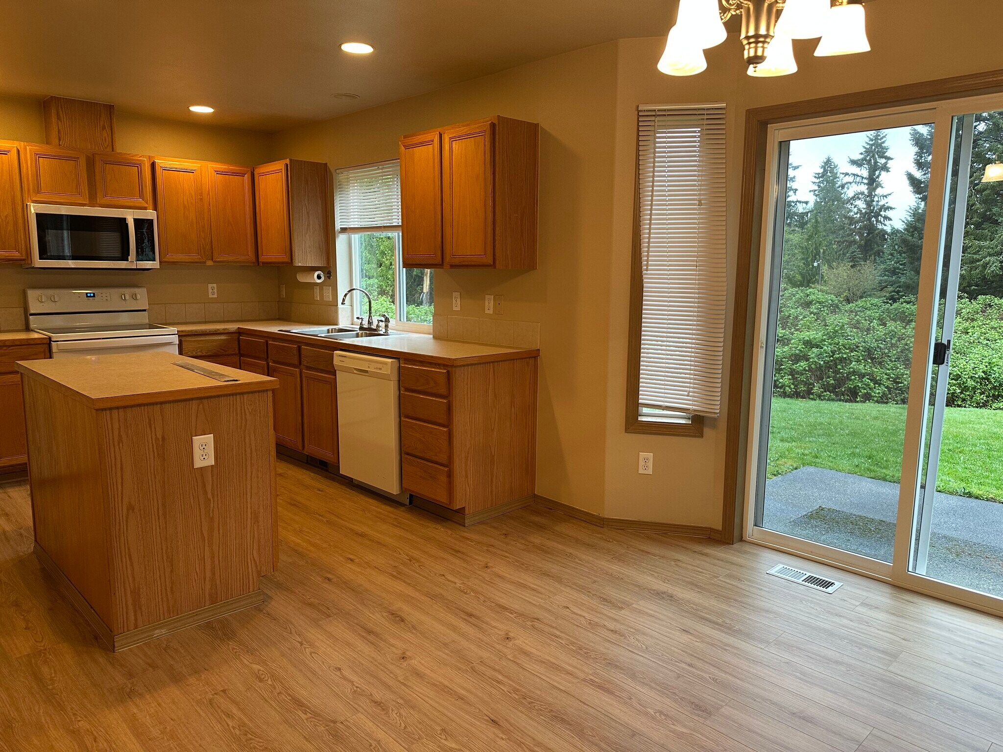 Building Photo - 16007 29th Avenue Ct E