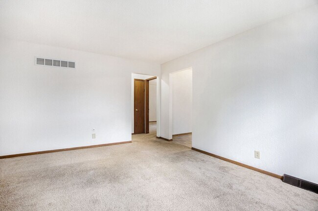 Building Photo - 2829 Tepee Ave