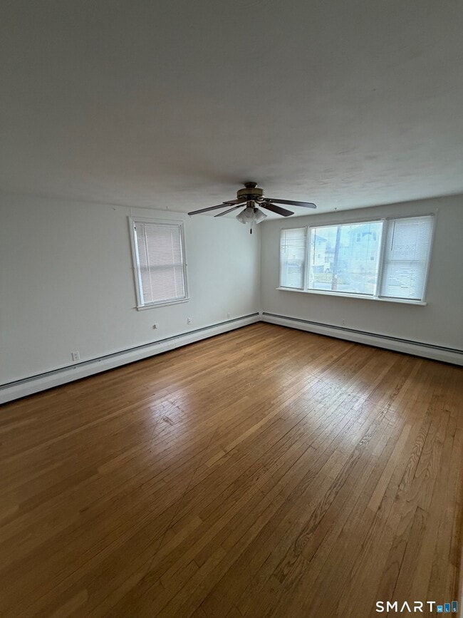 Building Photo - 108 Golden Hill St