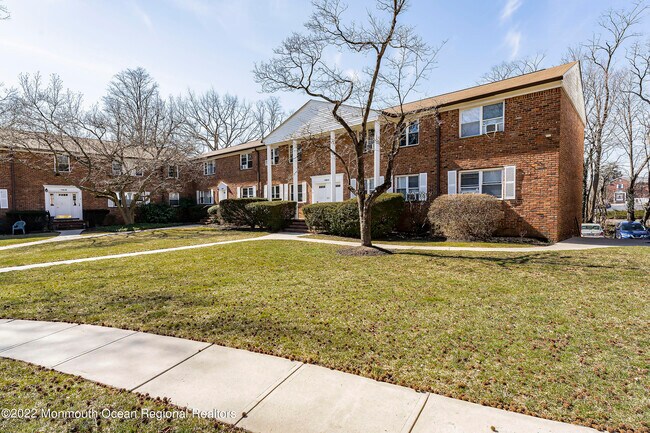 Building Photo - 142 South St