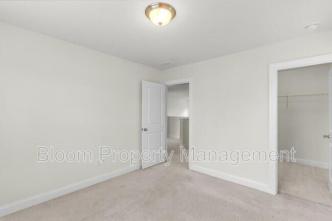 Building Photo - 1577 Krait Ct