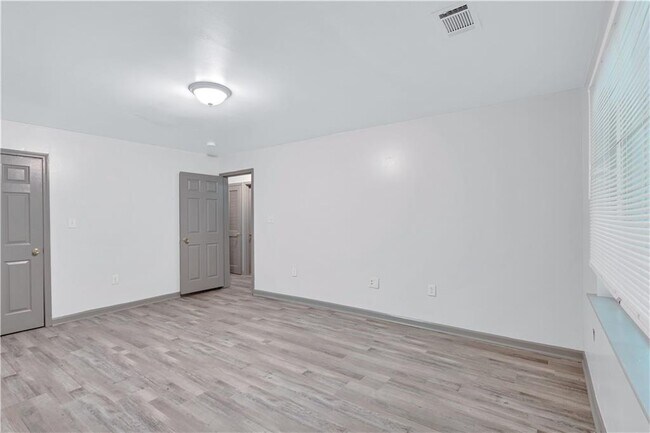 Building Photo - 968 Sexton Dr