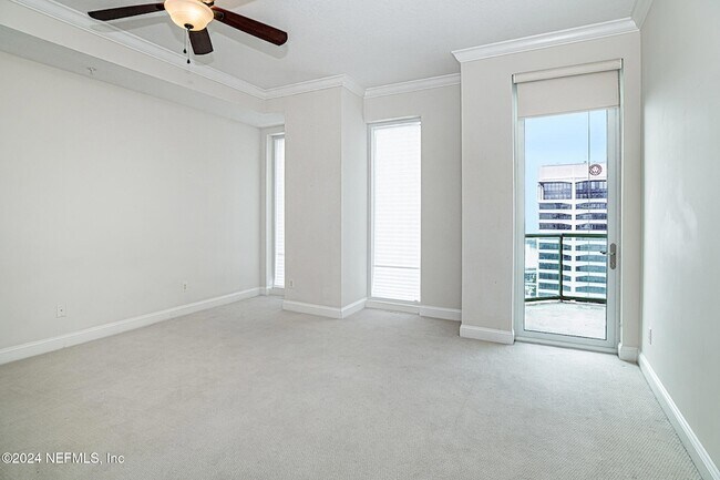 Building Photo - 1431 Riverplace Blvd