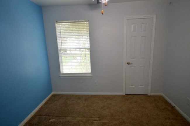 Building Photo - 8311 Kingsbridge Meadow Dr