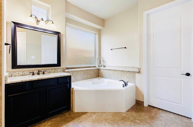Building Photo - 24518 Ali Creek Ct