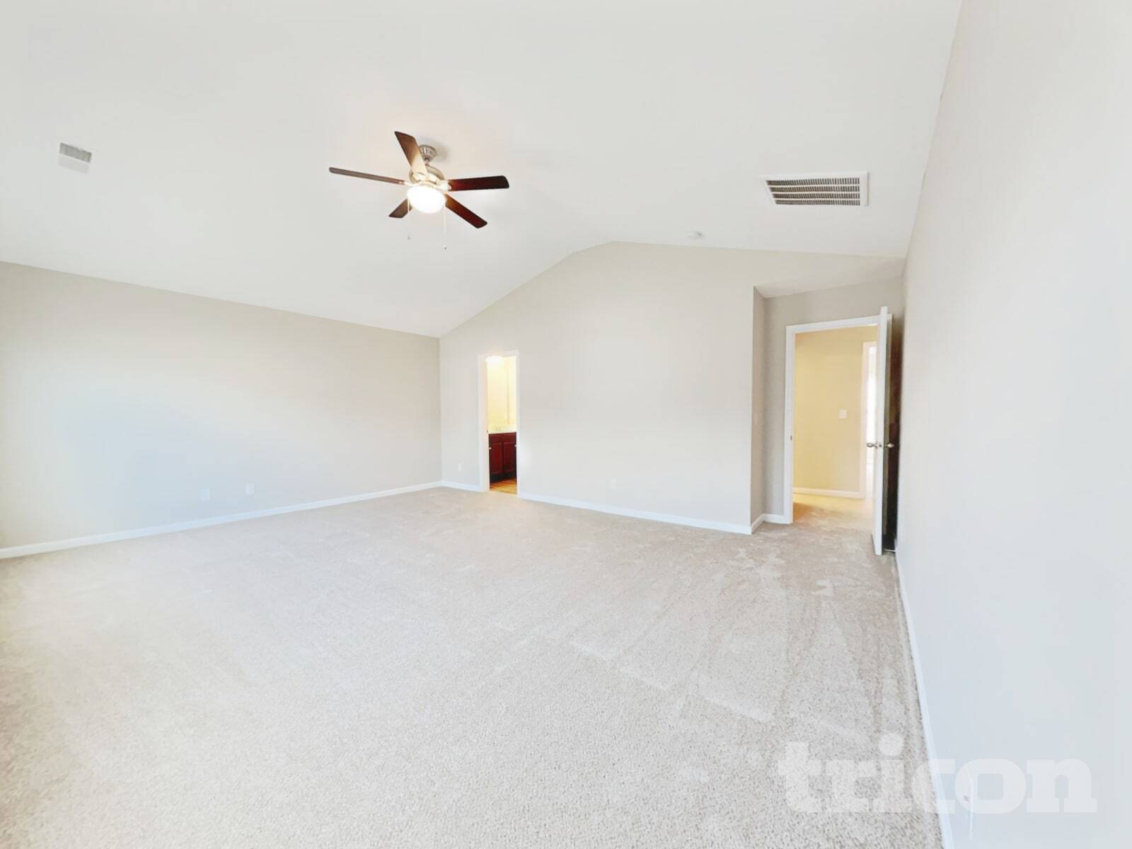 Building Photo - 547 Falls Cottage Run