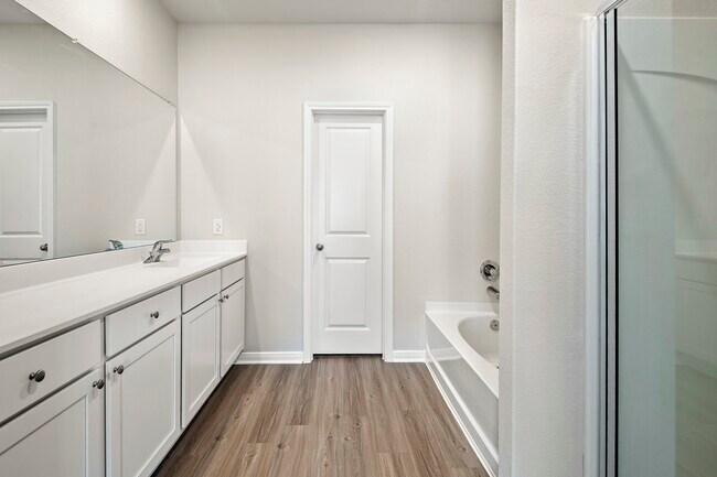 Building Photo - 409 Sunny Highlands Dr