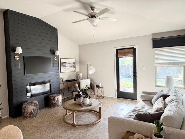 Building Photo - 408 Wincliff Dr