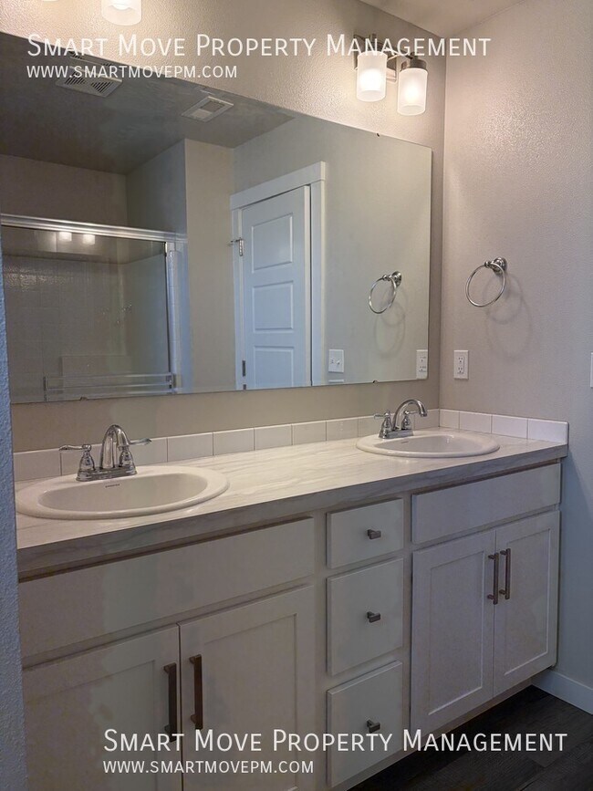 Building Photo - 6160 N Seawind Pl