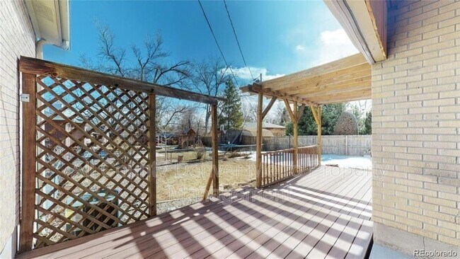 Building Photo - 12098 W Virginia Dr