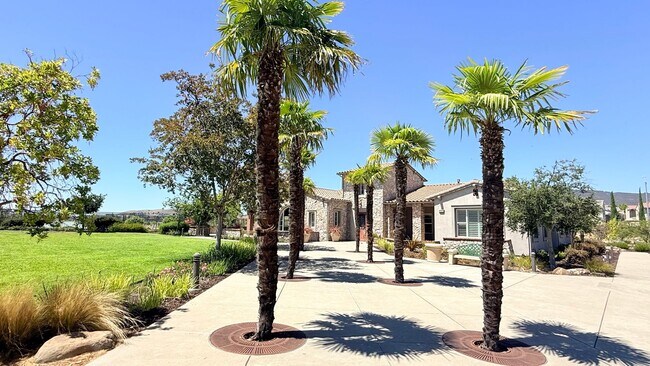 Building Photo - Beautiful 4BD/3BA, Two-Story Townhome in Alamo Creek, Danville- Available NOW!