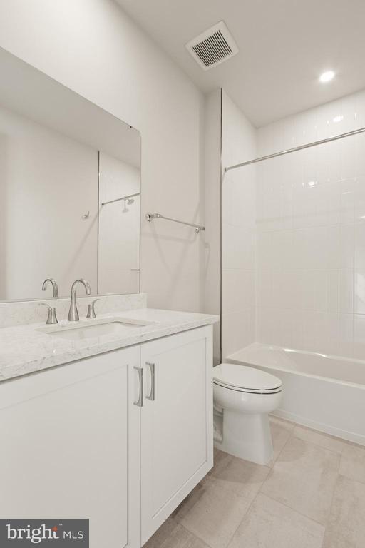 Building Photo - 857 N Manchester St